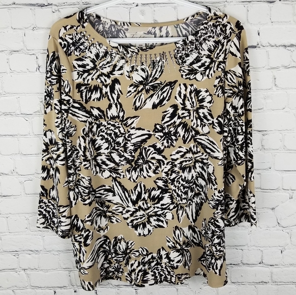 Tradition Tops - TRADITION | floral embellished neckline blouse